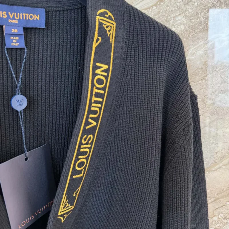Louis Vuitton Men Embroidered Signature Cardigan 1AHVMZ