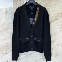Louis Vuitton Men Embroidered Signature Cardigan 1AHVMZ (1)