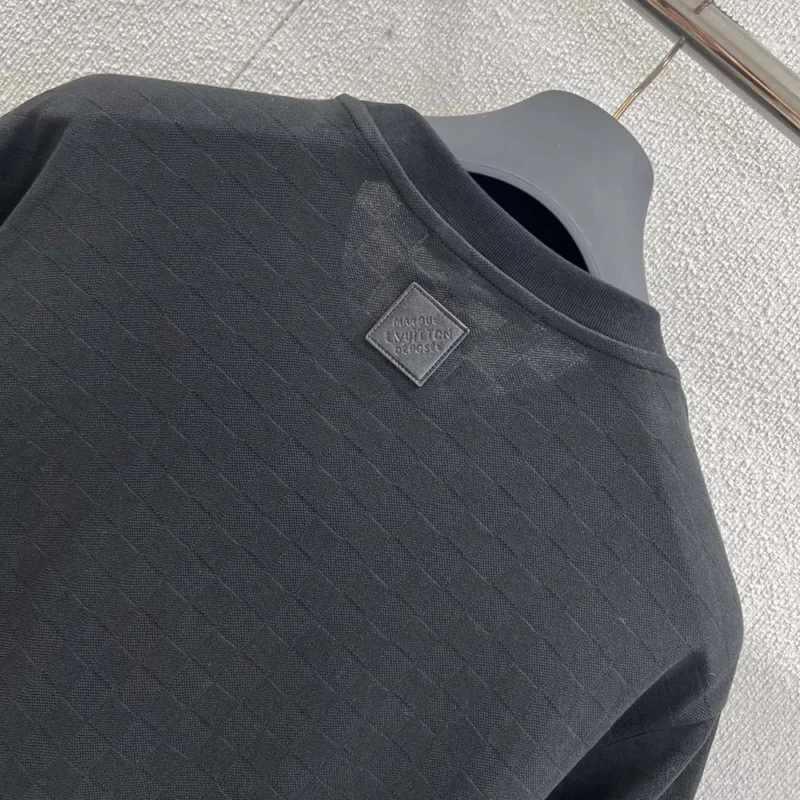 Louis Vuitton Men Signature Embellished T-Shirt 1AIMLZ