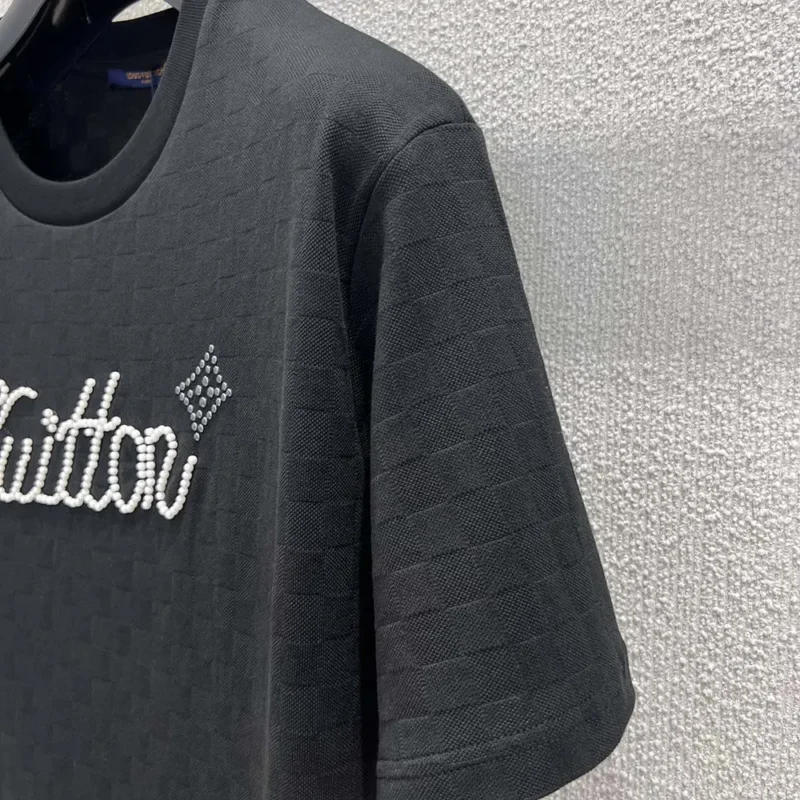 Louis Vuitton Men Signature Embellished T-Shirt 1AIMLZ