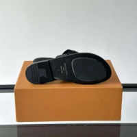 Louis Vuitton Unisex LV Oasis Mule-Black 1ADGB0 (1)