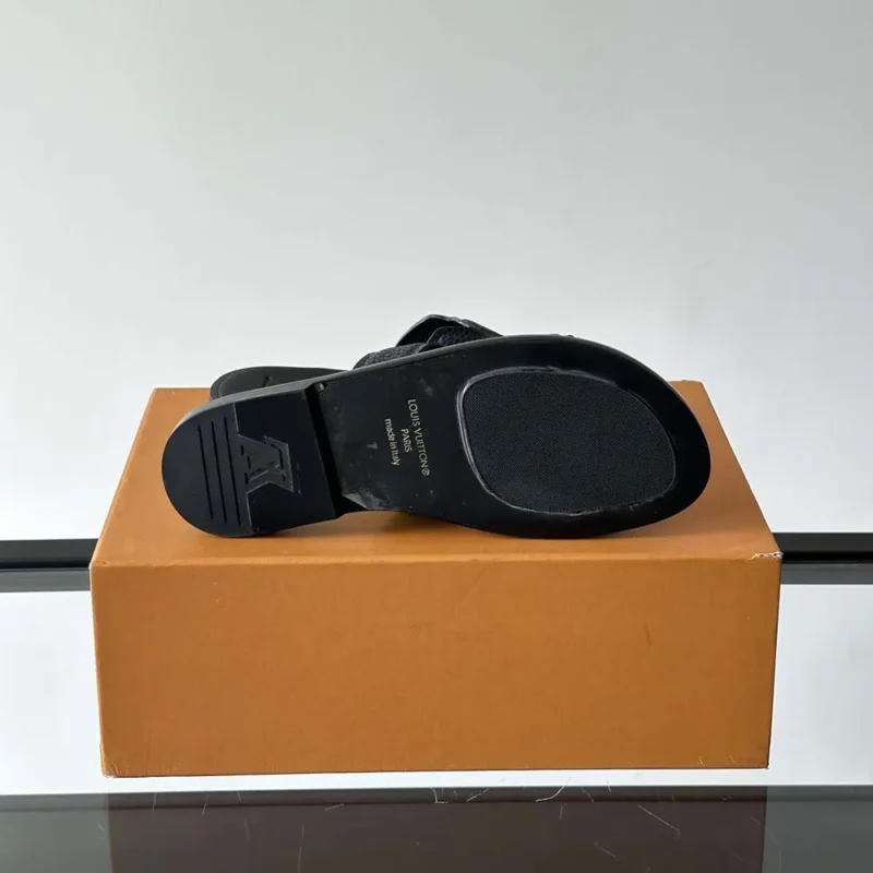 Louis Vuitton Unisex LV Oasis Mule-Black 1ADGB0
