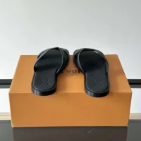 Louis Vuitton Unisex LV Oasis Mule-Black 1ADGB0 (1)