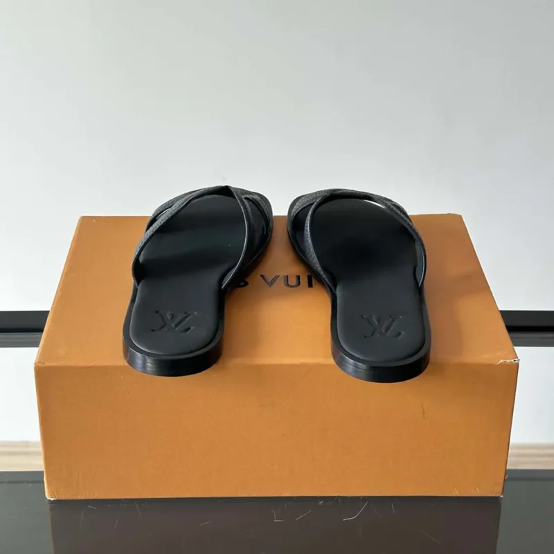 Louis Vuitton Unisex LV Oasis Mule-Black 1ADGB0