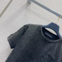 Louis Vuitton Women Curve Hem T-Shirt 1AIR84 (1)