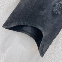 Louis Vuitton Women Curve Hem T-Shirt 1AIR84 (1)