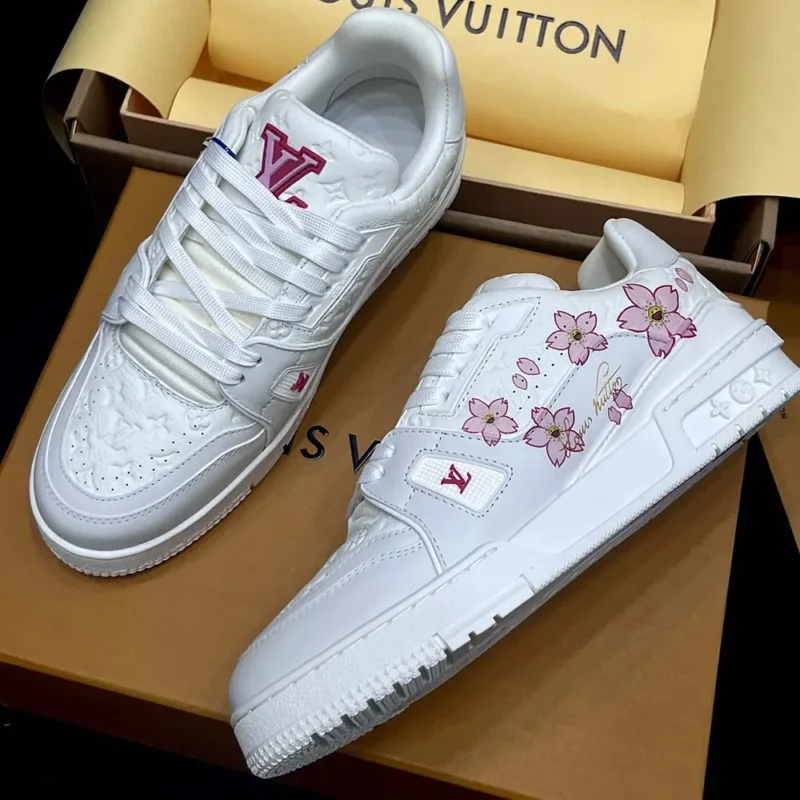 Louis Vuitton Women LV x TM LV Trainer Sneaker-White 1AGZEJ