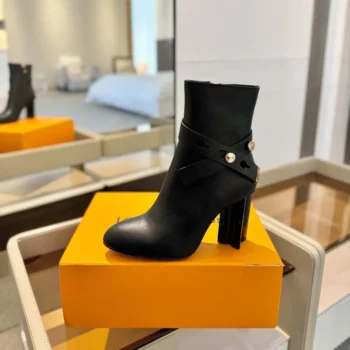 Louis Vuitton Women Silhouette Ankle Boot-Black 1ADAQZ
