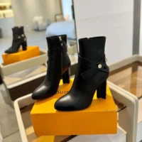 Louis Vuitton Women Silhouette Ankle Boot-Black 1ADAQZ (1)