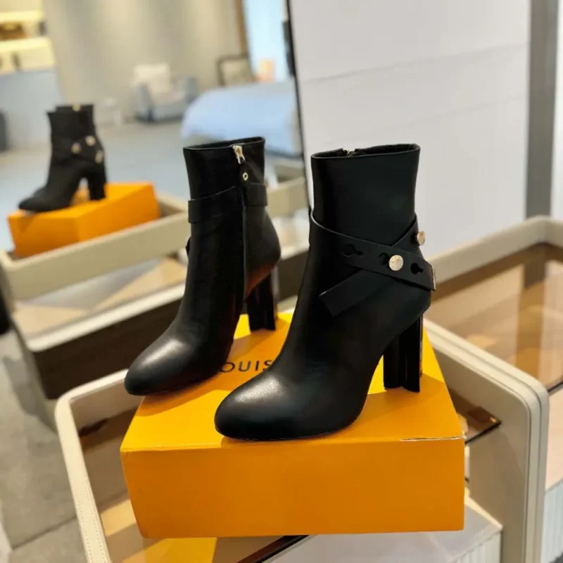 Louis Vuitton Women Silhouette Ankle Boot-Black 1ADAQZ