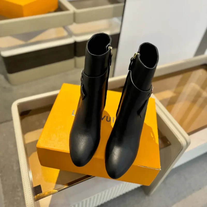 Louis Vuitton Women Silhouette Ankle Boot-Black 1ADAQZ