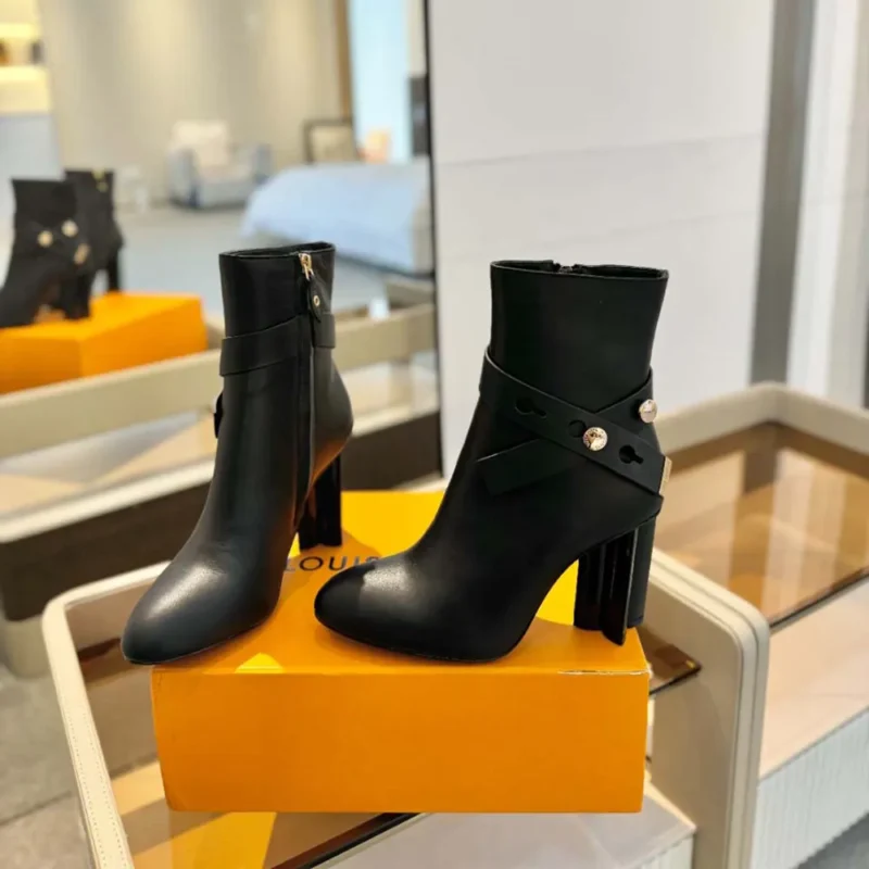 Louis Vuitton Women Silhouette Ankle Boot-Black 1ADAQZ