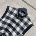 Louis Vuitton Women Sleeveless Check Bomber Jacket 1AIPTD