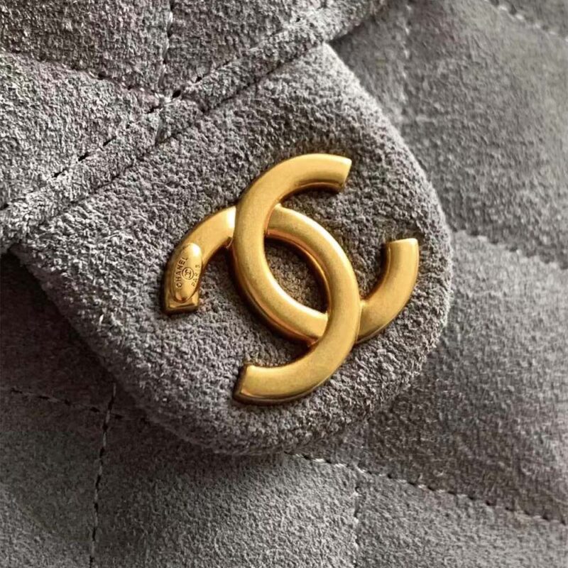 Chanel Women 25 Hobo Bag Grained Calfskin Gold Tone Metal-Gray