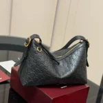Gucci Women GG Emblem Medium Shoulder Bag-Black ‎847449AAFDV