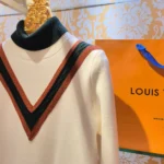 Louis Vuitton LV Men PRE-ORDER NOW Contrasting Cable Knit Turtleneck 1AJBSX