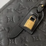 Louis Vuitton LV Women All In One MM Cowhide Leather-Black M25860