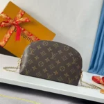 Louis Vuitton LV Women Cosmetic Pouch MM M4657