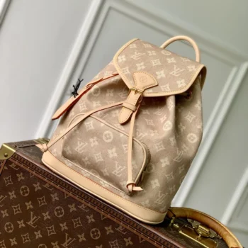 Louis Vuitton LV Women Montsouris Crafted from Canvas PM M15135