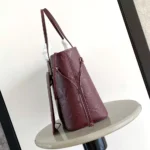 Louis Vuitton LV Women Neverfull MM Embossed Grained Cowhide Leather M25855