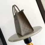 Louis Vuitton LV Women Onthego MM Embossed Grained Cowhide Leather M25523