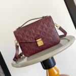 Louis Vuitton LV Women Pochette Metis MM Embossed Grained Cowhide Leather-M25939