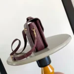 Louis Vuitton LV Women Pochette Metis MM Embossed Grained Cowhide Leather-M25939