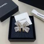 Chanel Women Brooch Metal & Strass Silver Gold & Crystal ABG592