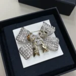 Chanel Women Brooch Metal & Strass Silver Gold & Crystal ABG592