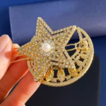 Dior Women Nuit Étoilée Barrette Pale Gold-Finish Metal V1789WOMCY