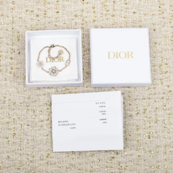 Dior Women Petit CD Lucky Baroque Earrings Gold-Finish Metal E4352WOMCY
