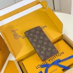 Louis Vuitton LV Unisex Brazza Wallet Monogram Canvas-M66540
