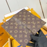 Louis Vuitton LV Unisex Brazza Wallet Monogram Canvas-M66540