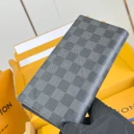 Louis Vuitton LV Unisex Brazza Wallet Damier Graphite Canvas-N62665