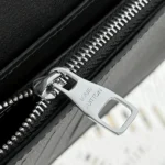 Louis Vuitton LV Unisex Brazza Wallet Waxy Calfskin Leather-Black M25942