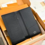 Louis Vuitton LV Unisex Brazza Wallet Waxy Calfskin Leather-Black M25942