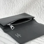 Louis Vuitton LV Unisex Brazza Wallet Waxy Calfskin Leather-Black M25942