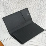 Louis Vuitton LV Unisex Brazza Wallet Waxy Calfskin Leather-Black M25942