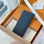 Louis Vuitton LV Unisex Brazza Wallet Waxy Calfskin Leather-Navy M25978