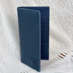Louis Vuitton LV Unisex Brazza Wallet Waxy Calfskin Leather-Navy M25978