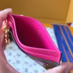 Louis Vuitton LV Unisex LV Charms Card Holder Monogram M15332