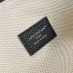 Louis Vuitton LV Unisex Verso Hobo LV Touch Calfskin Leather-Black M27022