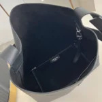 Louis Vuitton LV Unisex Verso Hobo LV Touch Calfskin Leather-Black M27022