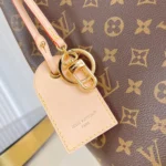 Louis Vuitton LV Women Again Handbag Monogram Canvas Base M25877