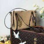 Louis Vuitton LV Women Express MM Calfskin Leather-Natural M26358