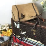 Louis Vuitton LV Women Express MM Calfskin Leather-Natural M26358