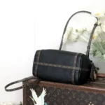 Louis Vuitton LV Women Express PM Calfskin Leather-Black M26039