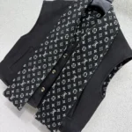 Louis Vuitton Men Monogram Scarf Gilet 1AJGN7