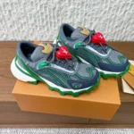 Louis Vuitton Unisex LV Summit Sneaker-Green 1AJAXK