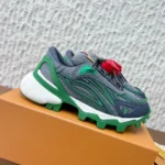 Louis Vuitton Unisex LV Summit Sneaker-Green 1AJAXK